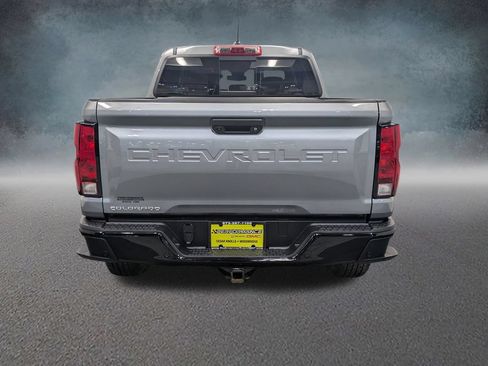 Used 2025 Chevrolet Colorado Trail Boss AWD/4WD image 5