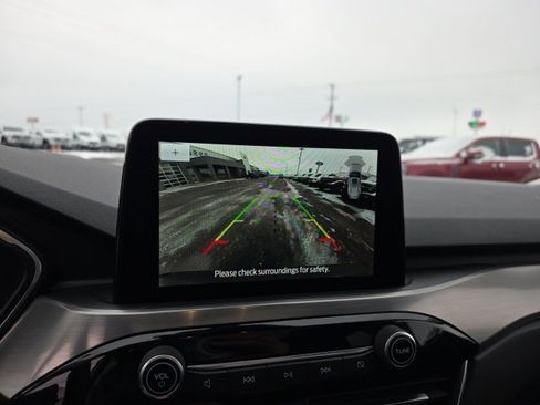 Used 2022 Ford Escape Titanium w/ Class II Trailer Tow Package image 21