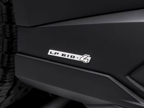 Used 2024 Lamborghini Huracan Sterrato image 50