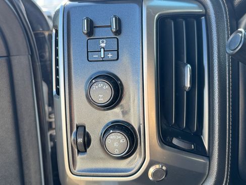 Used 2018 Chevrolet Silverado 3500 LTZ image 23