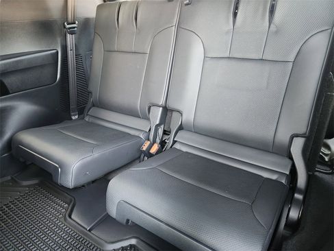 Certified 2025 Lexus LX 600 4WD w/ Luxury Package image 34