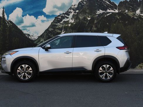 Used 2023 Nissan Rogue SV AWD/4WD image 7