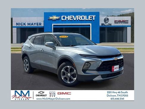 Used 2024 Chevrolet Blazer LT FWD image 1