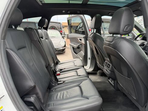 Used 2018 Audi Q7 2.0T Premium Plus w/ Premium Plus Package AWD/4WD image 17