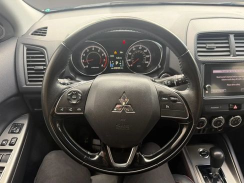 Used 2018 Mitsubishi Outlander Sport SE AWD/4WD image 11