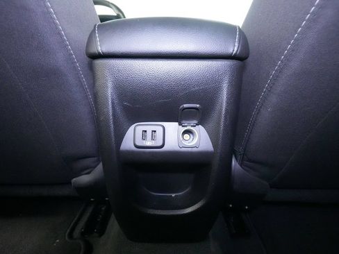 Used 2019 Chevrolet Colorado LT w/ LT Convenience Package AWD/4WD image 18