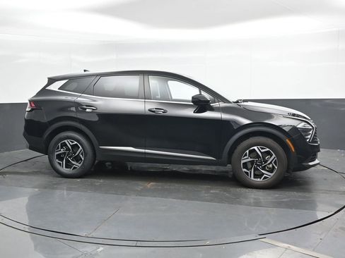 Used 2025 Kia Sportage LX AWD/4WD image 5