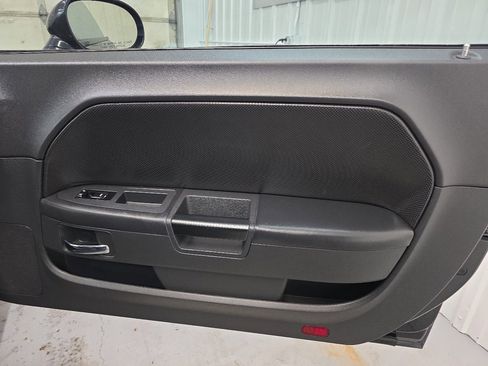 Used 2014 Dodge Challenger SXT Plus image 39