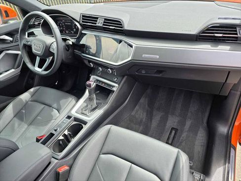 Certified 2025 Audi Q3 2.0T Premium Plus w/ Premium Plus Package AWD/4WD image 10