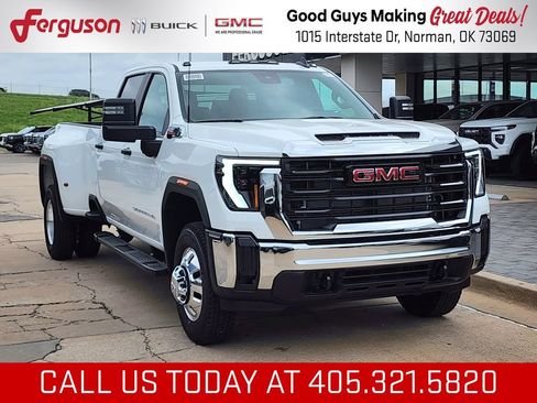 New 2026 GMC Sierra 3500 Pro AWD/4WD image 1