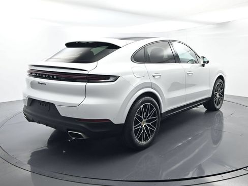 Certified 2024 Porsche Cayenne Coupe AWD/4WD image 14