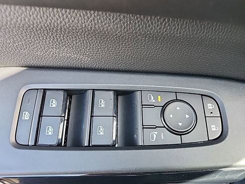 New 2026 Nissan Pathfinder SV AWD/4WD image 7