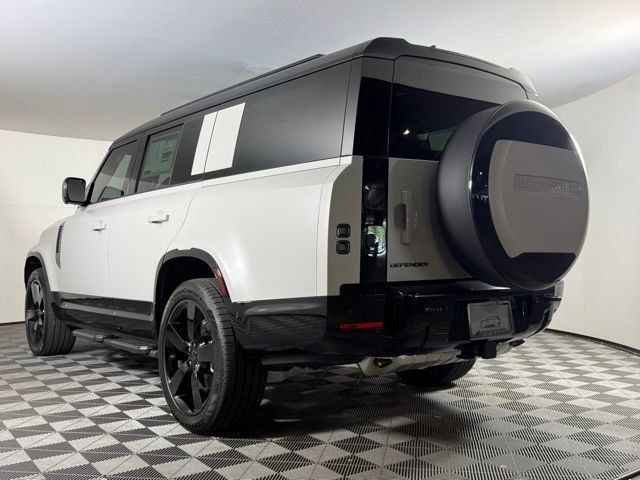 New 2026 Land Rover Defender 130 X-Dynamic SE AWD/4WD image 4