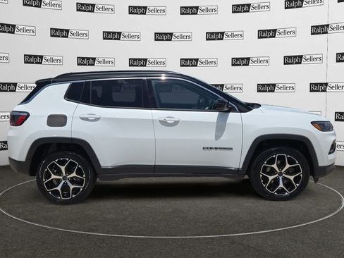 Used 2025 Jeep Compass Limited AWD/4WD image 7
