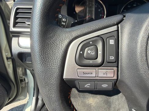 Used 2017 Subaru Crosstrek 2.0i Premium w/ Moonroof Package AWD/4WD image 18