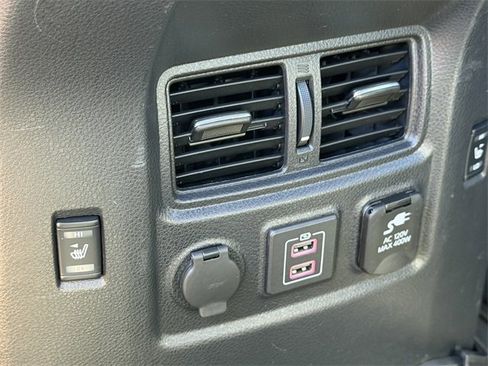 Used 2023 Nissan Titan PRO-4X w/ Pro-4x Convenience Package image 16