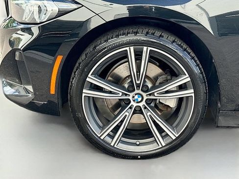 Used 2023 BMW 330i xDrive Sedan w/ Premium Package AWD/4WD image 38