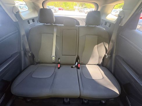 Used 2025 Kia Sportage LX FWD image 35