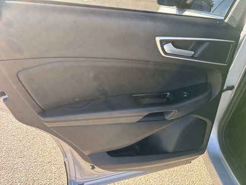 Used 2019 Ford Edge SEL w/ Equipment Group 201A image 19