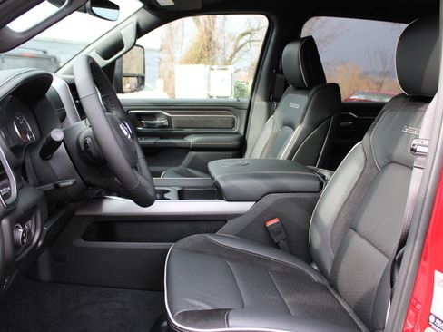 New 2026 RAM 1500 Laramie AWD/4WD image 12