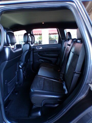 Used 2021 Jeep Grand Cherokee Laredo X AWD/4WD image 21