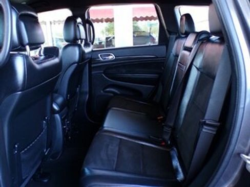 Used 2021 Jeep Grand Cherokee Laredo X AWD/4WD image 21