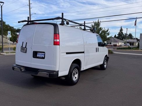 Used 2021 Chevrolet Express 2500 w/ Driver Convenience Package RWD image 5