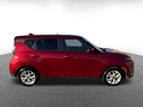 Used 2025 Kia Soul LX w/ LX Technology Package image 16