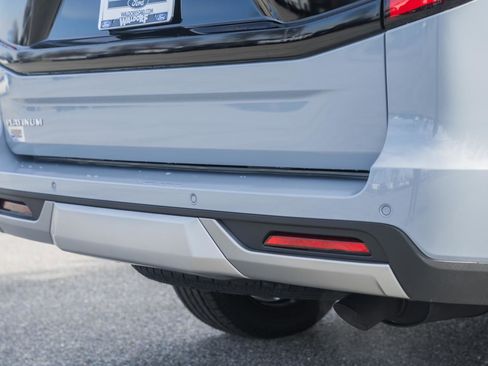 New 2025 Ford Expedition Platinum w/ Driver's Package image 9