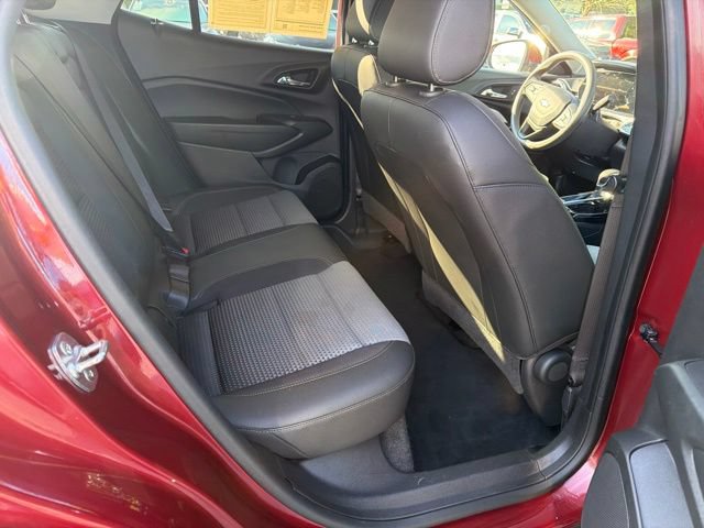Used 2024 Chevrolet Trax LT FWD image 19