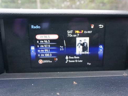 Used 2018 Lexus IS 300 image 9