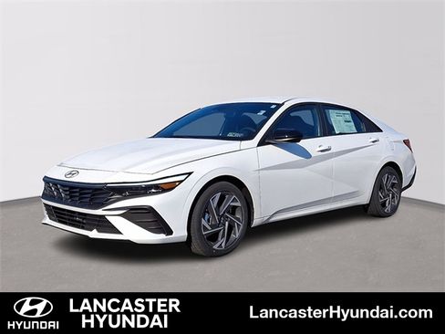 Certified 2025 Hyundai Elantra SEL w/ Cargo Package image 1