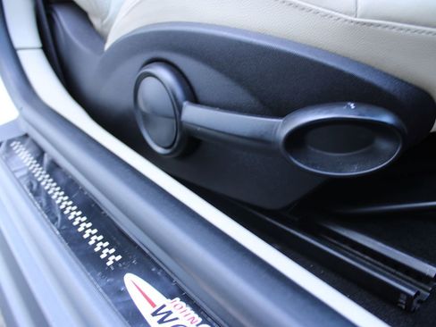 Used 2011 MINI Cooper John Cooper Works image 19