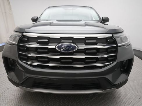 Used 2025 Ford Explorer Active w/ Active Comfort Package AWD/4WD image 23