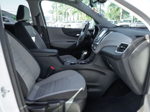 Used 2022 Chevrolet Equinox LS w/ LS Convenience Package image 36