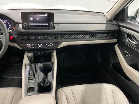 Certified 2024 Honda Accord LX image 15
