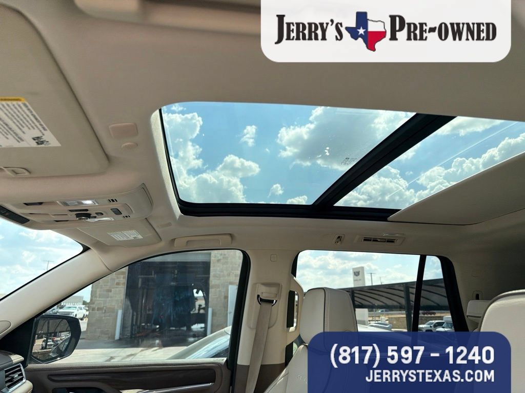 Used 2022 GMC Yukon Denali w/ Max Trailering Package AWD/4WD image 9