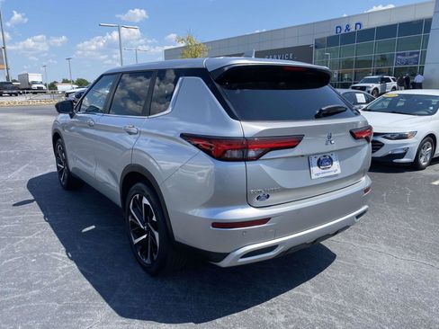 Used 2022 Mitsubishi Outlander SE AWD/4WD image 5
