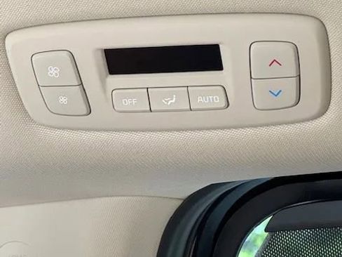 Used 2024 Kia Carnival EX image 35