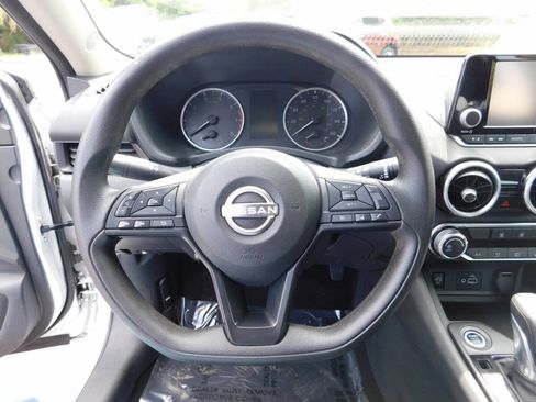 Used 2024 Nissan Sentra S FWD image 8