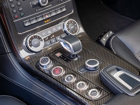 Used 2012 Mercedes-Benz SLS AMG Roadster image 15