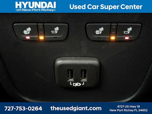 Used 2020 GMC Terrain Denali w/ Denali Premium Package FWD image 17