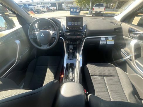 New 2026 Mitsubishi Eclipse Cross LE image 18