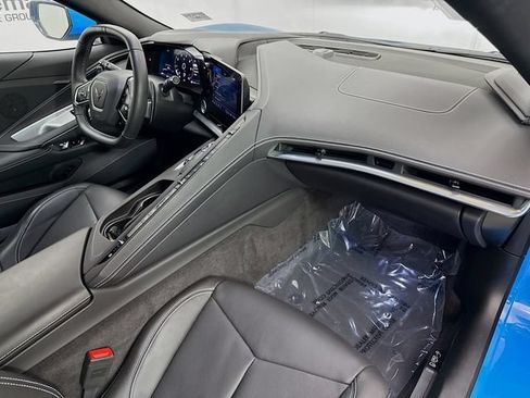 Used 2023 Chevrolet Corvette Stingray Coupe w/ Z51 Performance Package RWD image 27
