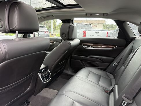 Used 2014 Cadillac XTS Luxury w/ Driver Awareness Package FWD image 15