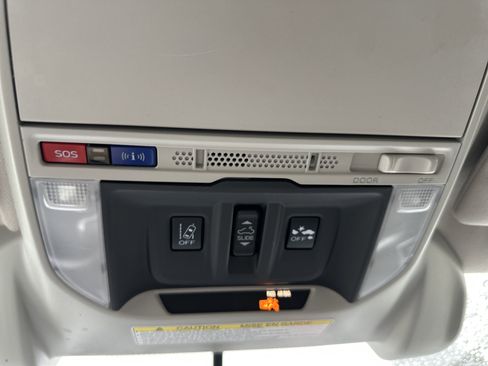 Used 2019 Subaru Forester Premium w/ All-Weather Package AWD/4WD image 31