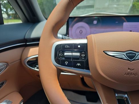 New 2026 Genesis GV70 2.5T Advanced AWD/4WD image 19
