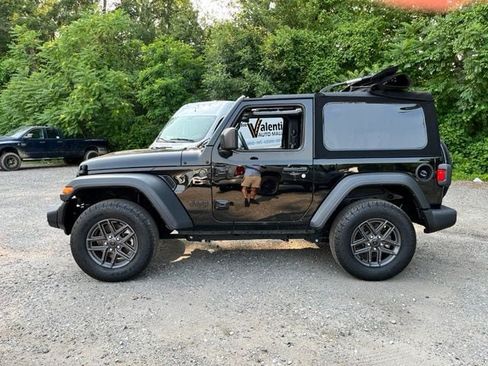 Used 2024 Jeep Wrangler Sport AWD/4WD image 10