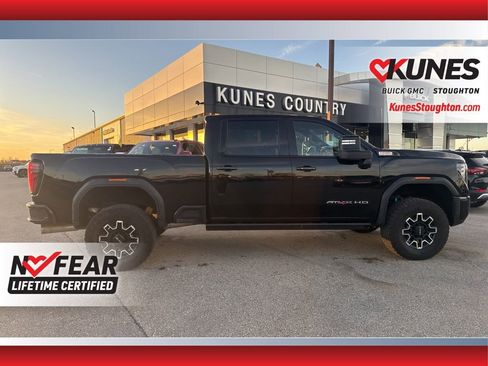 Used 2024 GMC Sierra 2500 AT4X image 13