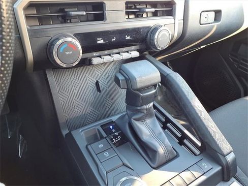 Used 2024 Toyota Tacoma TRD Sport image 8